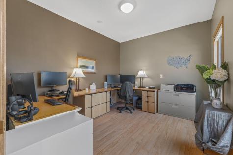 744 Theis Drive Shakopee MN 55379
