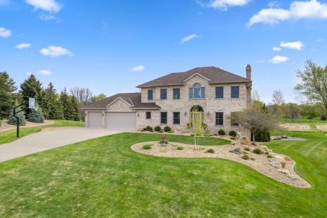 744 Theis Drive Shakopee MN 55379