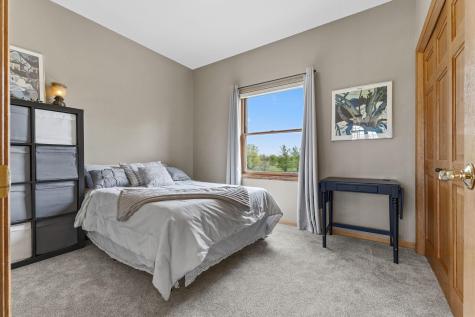 744 Theis Drive Shakopee MN 55379