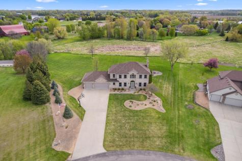 744 Theis Drive Shakopee MN 55379