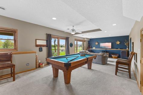 744 Theis Drive Shakopee MN 55379