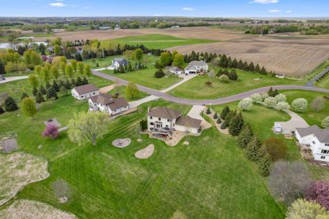 744 Theis Drive Shakopee MN 55379