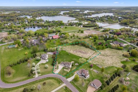 744 Theis Drive Shakopee MN 55379