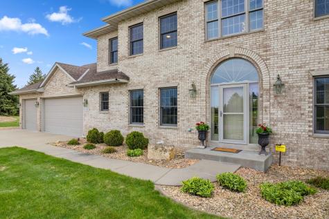 744 Theis Drive Shakopee MN 55379