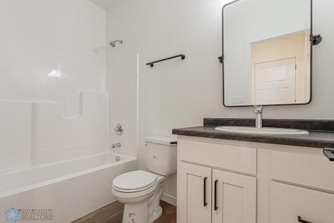 3187 66th Avenue S Fargo ND 58104