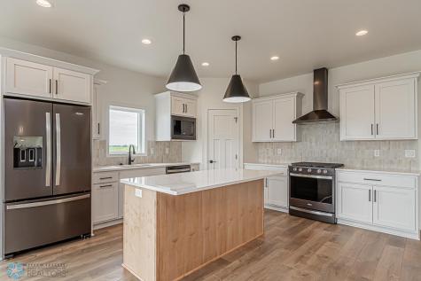 3187 66th Avenue S Fargo ND 58104