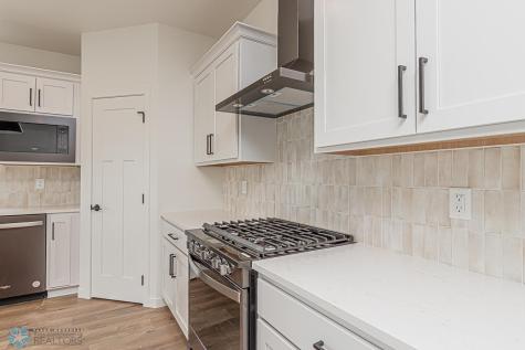 3187 66th Avenue S Fargo ND 58104