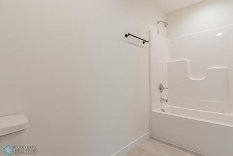 3187 66th Avenue S Fargo ND 58104