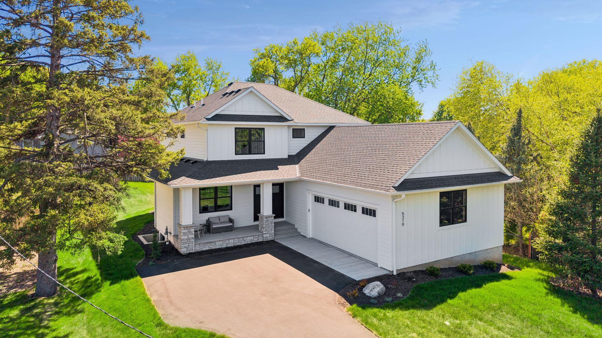 5319 Glenwood Avenue Golden Valley MN 55422