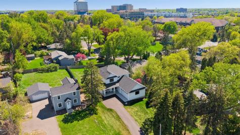 5319 Glenwood Avenue Golden Valley MN 55422