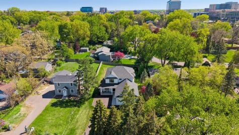 5319 Glenwood Avenue Golden Valley MN 55422