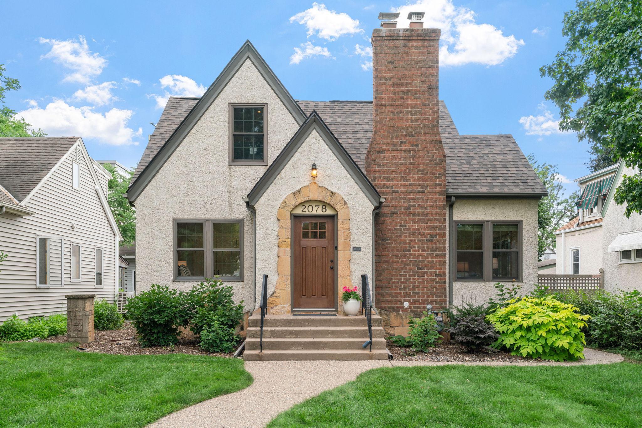 2078 Highland Parkway Saint Paul MN 55116