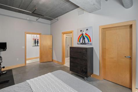 345 6th Avenue N Minneapolis MN 55401