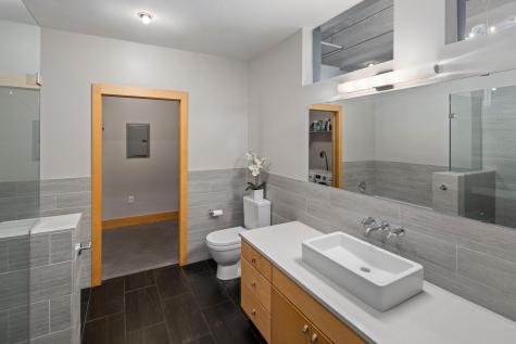 345 6th Avenue N Minneapolis MN 55401