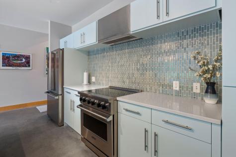 345 6th Avenue N Minneapolis MN 55401