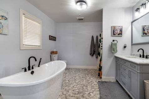 414 E Division Street Elbow Lake MN 56531