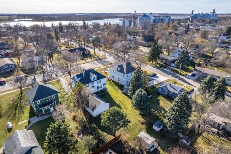414 E Division Street Elbow Lake MN 56531