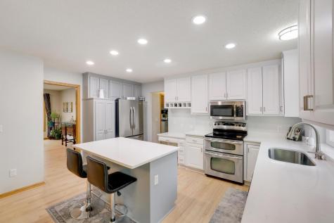 3757 Bayberry Lane Eagan MN 55123
