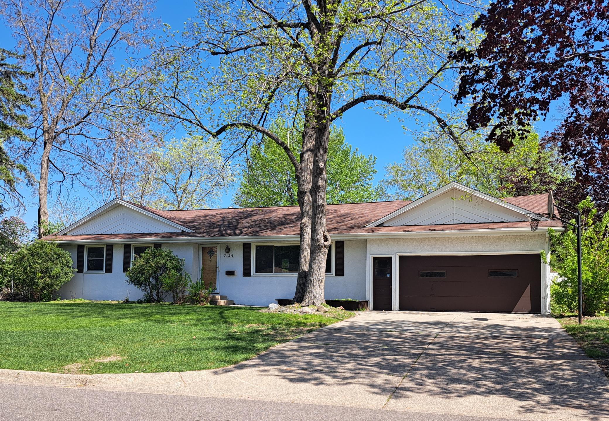 7124 Kyle Avenue N Brooklyn Center MN 55429
