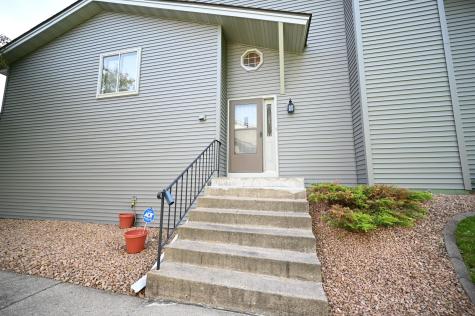 800 Buckingwood Court Chanhassen MN 55317