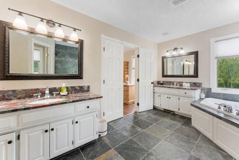 6453 Oxford Road N Shakopee MN 55379