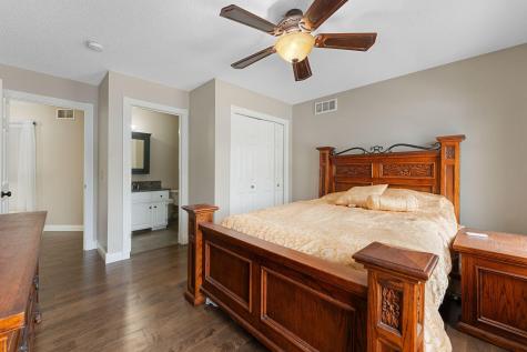 6453 Oxford Road N Shakopee MN 55379