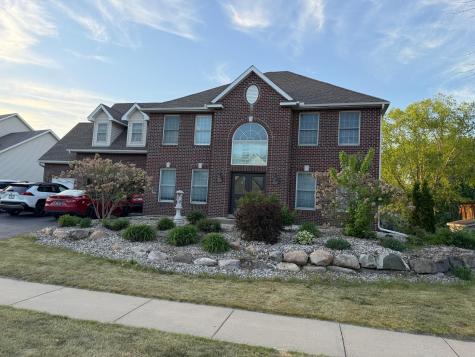 6453 Oxford Road N Shakopee MN 55379