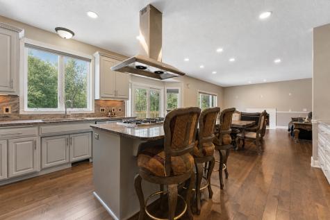 6453 Oxford Road N Shakopee MN 55379