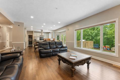 6453 Oxford Road N Shakopee MN 55379