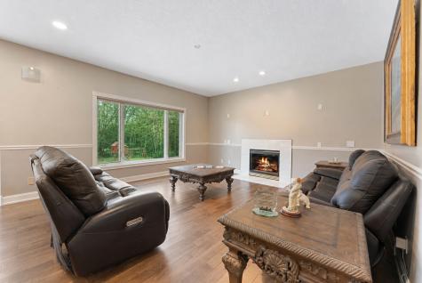 6453 Oxford Road N Shakopee MN 55379
