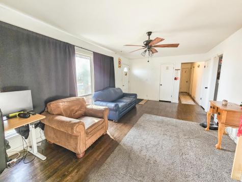 513 E Hollett Street Tracy MN 56175