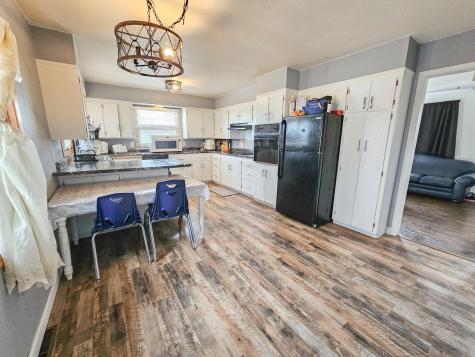 513 E Hollett Street Tracy MN 56175