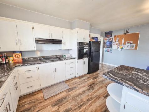 513 E Hollett Street Tracy MN 56175