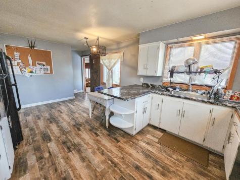 513 E Hollett Street Tracy MN 56175