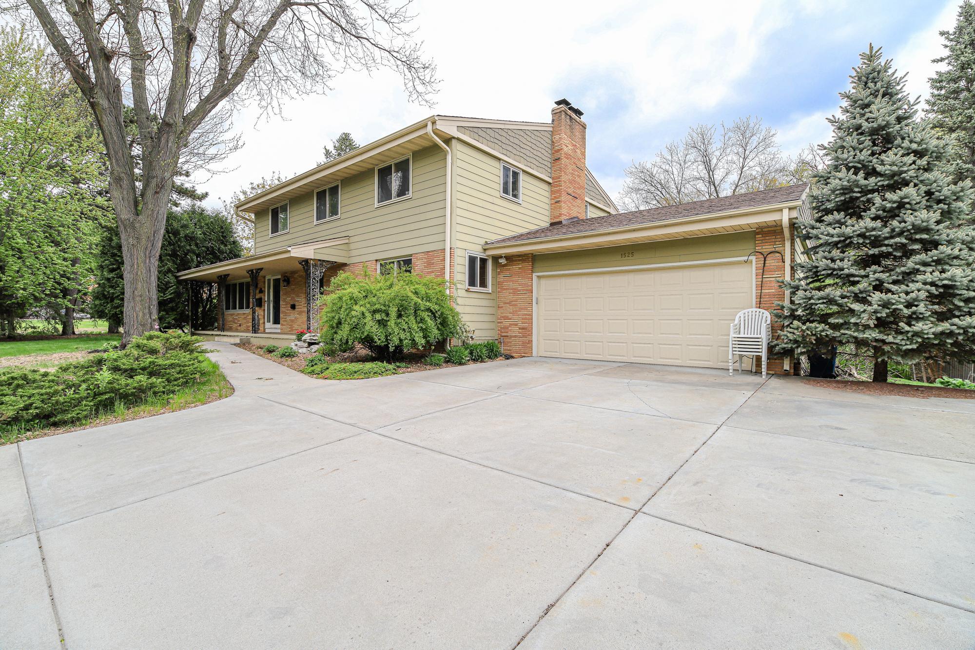 1525 Saint Croix Circle Golden Valley MN 55422