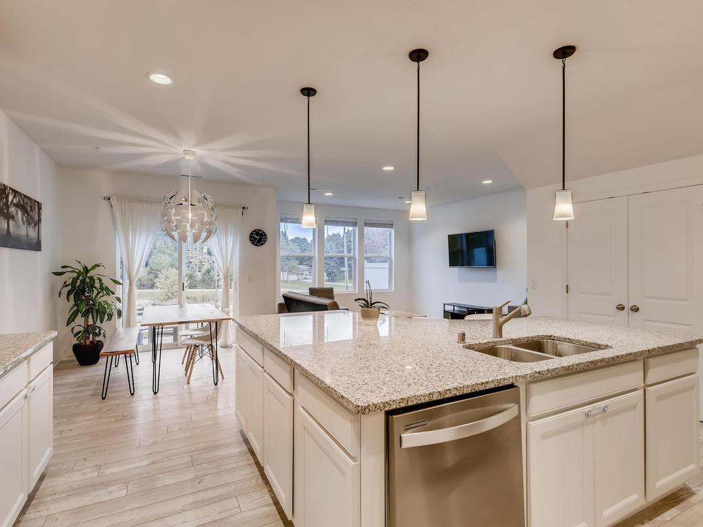 718 Maggie Way Chanhassen MN 55317