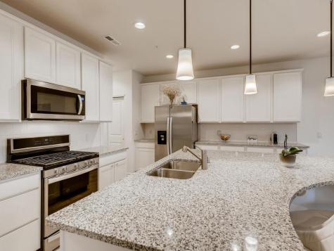 718 Maggie Way Chanhassen MN 55317