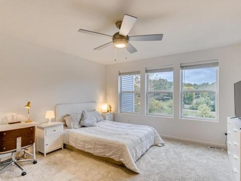 718 Maggie Way Chanhassen MN 55317