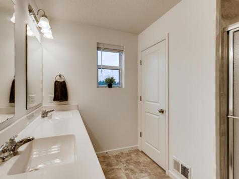 718 Maggie Way Chanhassen MN 55317