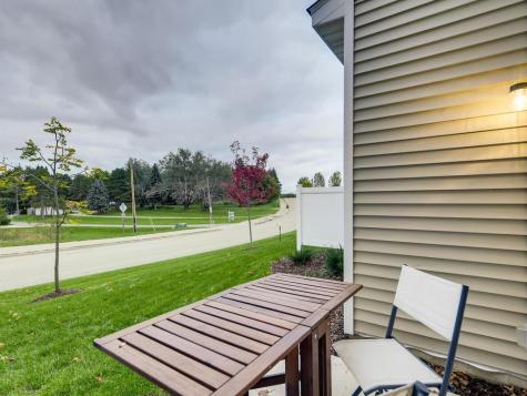 718 Maggie Way Chanhassen MN 55317