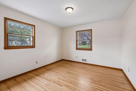 5419 50th Avenue N Crystal MN 55429