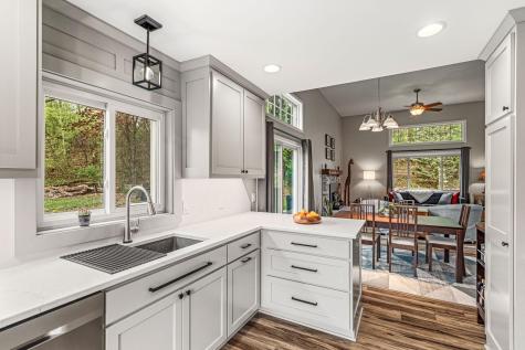 4711 Covington Circle Eagan MN 55122