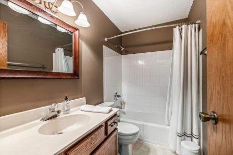 4711 Covington Circle Eagan MN 55122