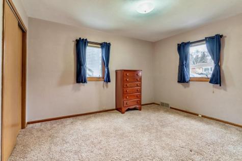 413 E St. Charles Avenue Fergus Falls MN 56537