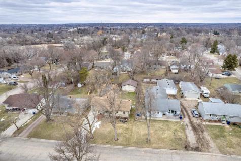 413 E St. Charles Avenue Fergus Falls MN 56537