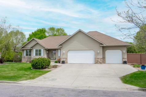 2346 Abbywood Lane North Mankato MN 56003