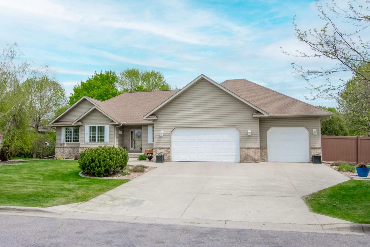 2346 Abbywood Lane North Mankato MN 56003