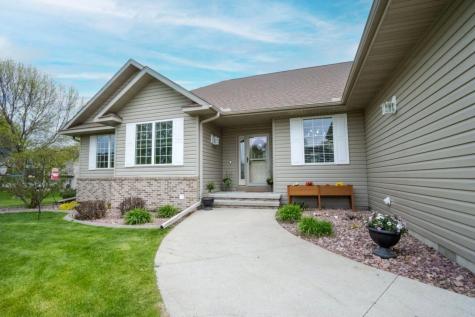 2346 Abbywood Lane North Mankato MN 56003