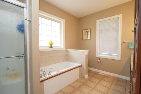 2346 Abbywood Lane North Mankato MN 56003
