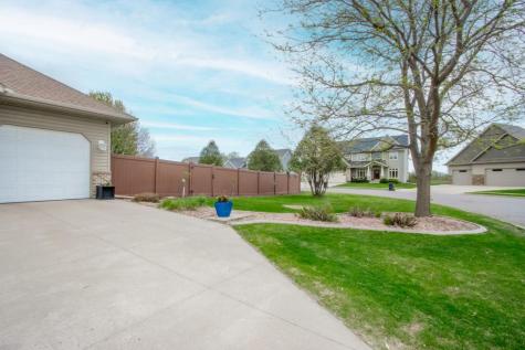 2346 Abbywood Lane North Mankato MN 56003